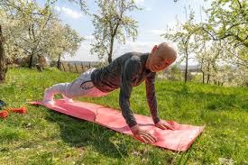 麻将后期稳住比胡牌重要（麻将后半程，稳住局面比胡牌更重要）